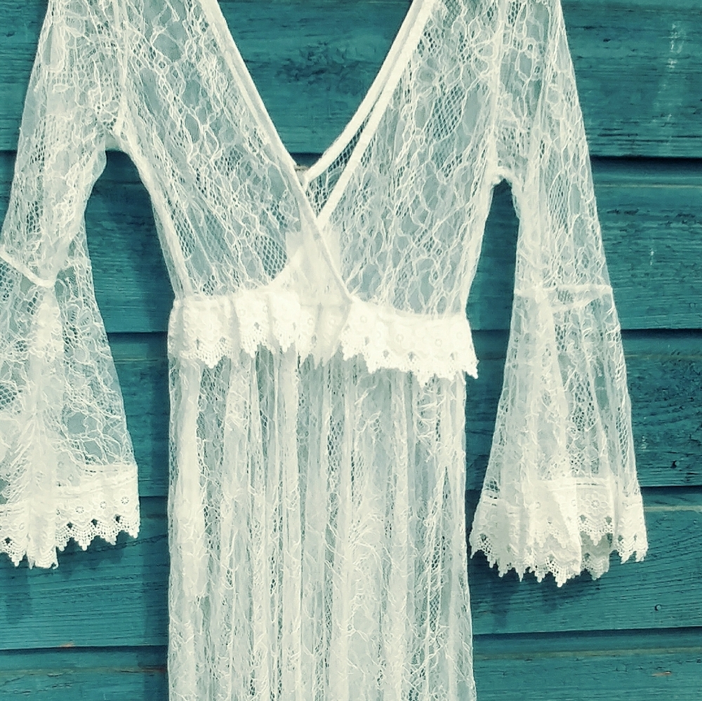 💃💃Beautiful Lace sheer maxi - Picture 10 of 13